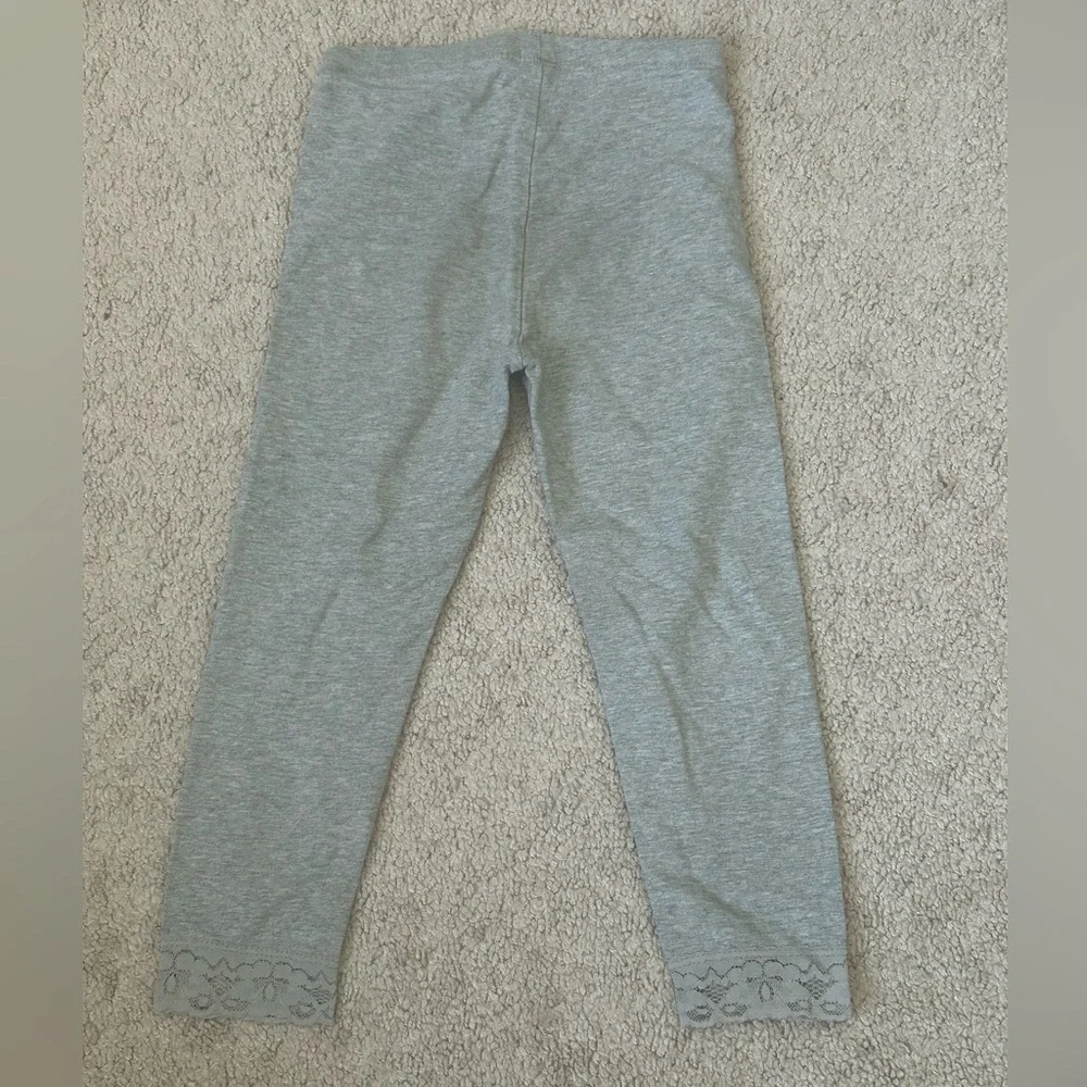 The Children’s Place Gray Girls Leggings with Lace Bottom Size 4T